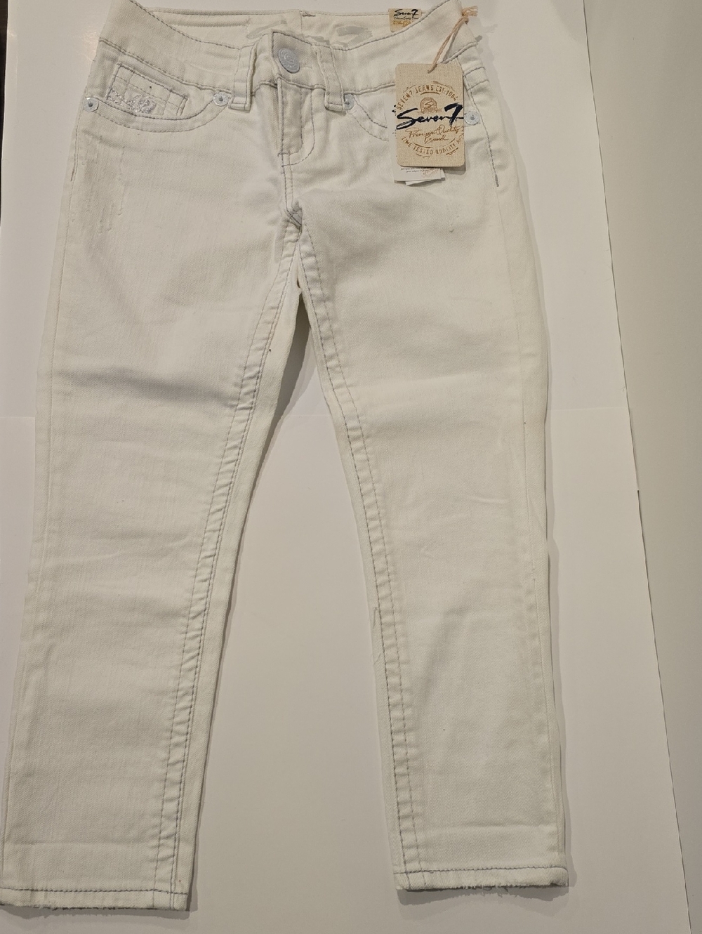 Seven7 Women's White Denim  Jeans With A Classic Five-pocket Design - Size 2